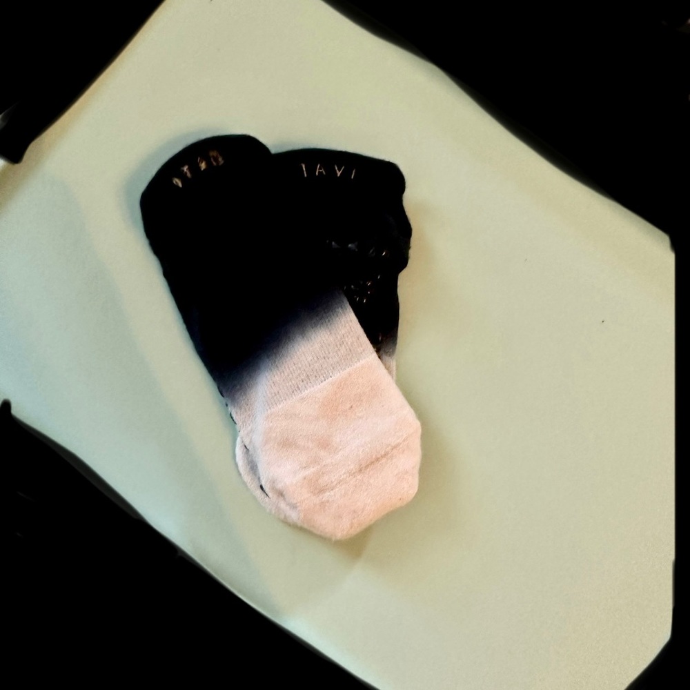 Tavi Barre Socks